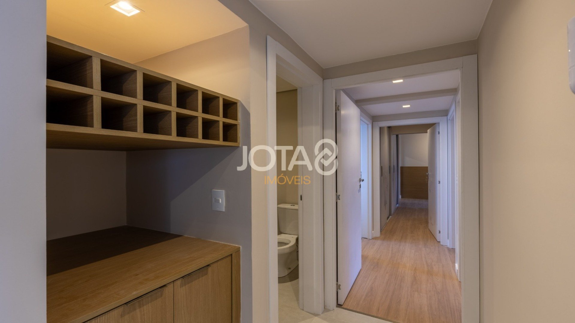 APARTAMENTO 3 QUARTOS ILUMINADO