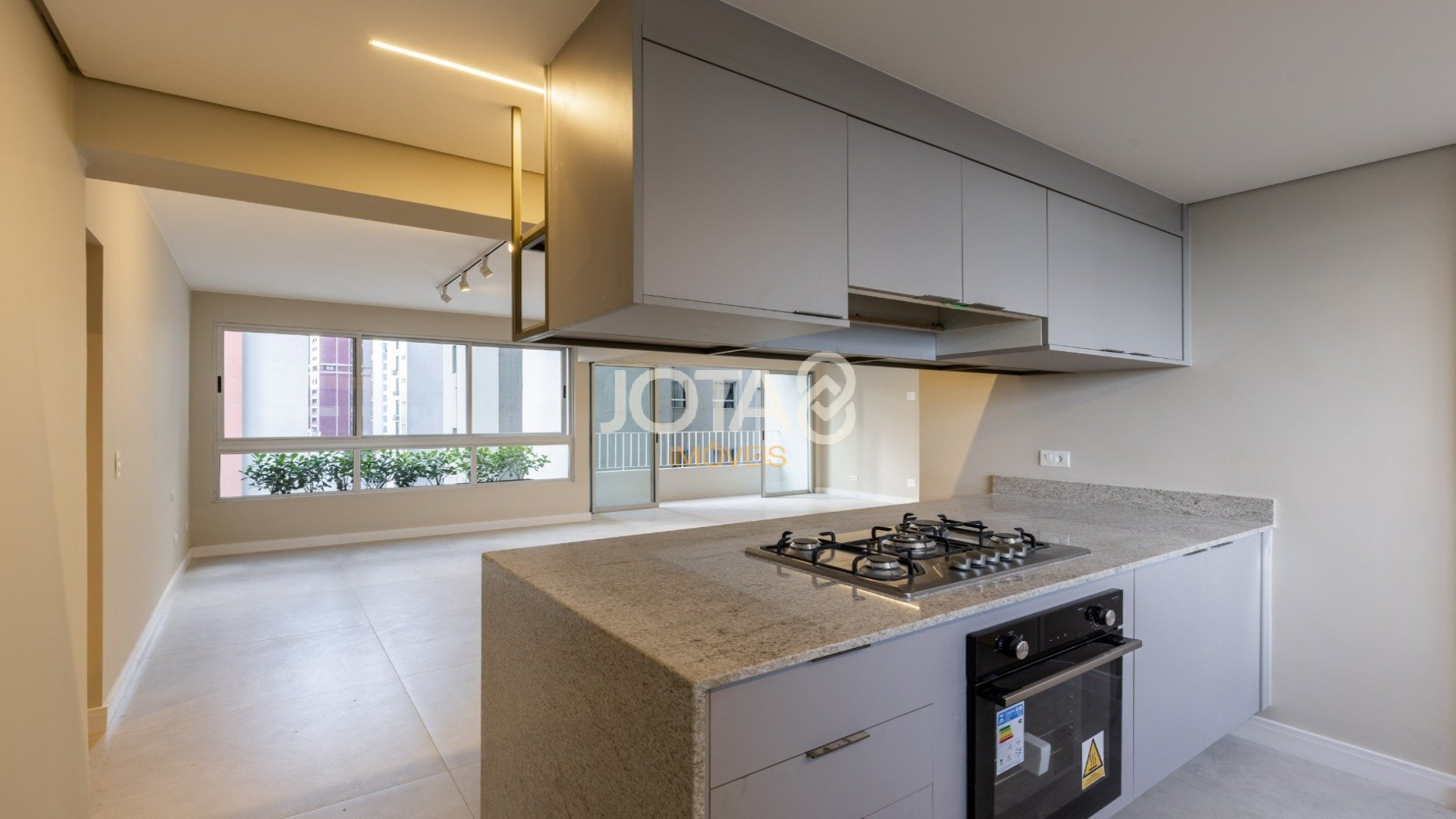 APARTAMENTO 3 QUARTOS ILUMINADO