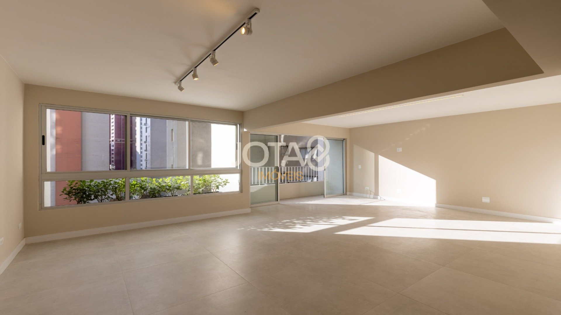 APARTAMENTO 3 QUARTOS ILUMINADO