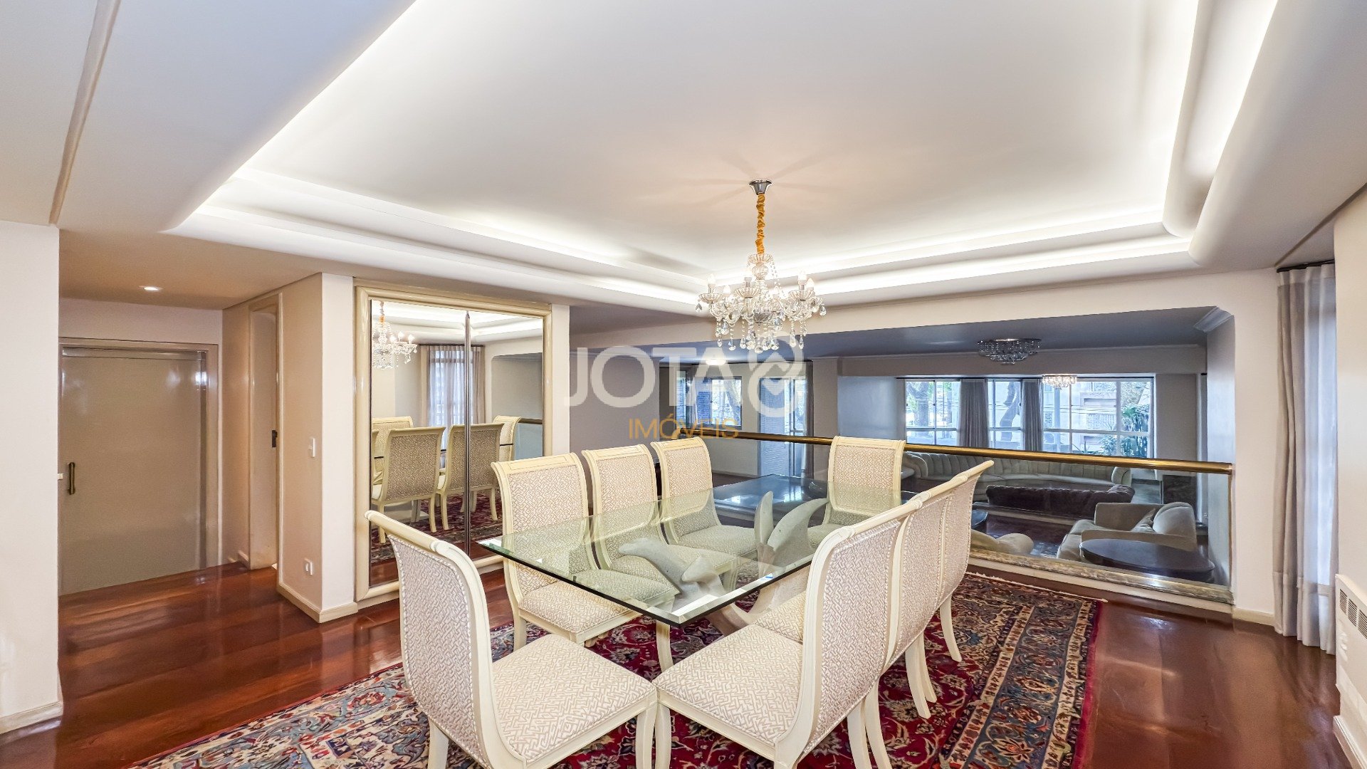 APARTAMENTO COM 4 SUITES E 4 VAGAS NO BATEL !