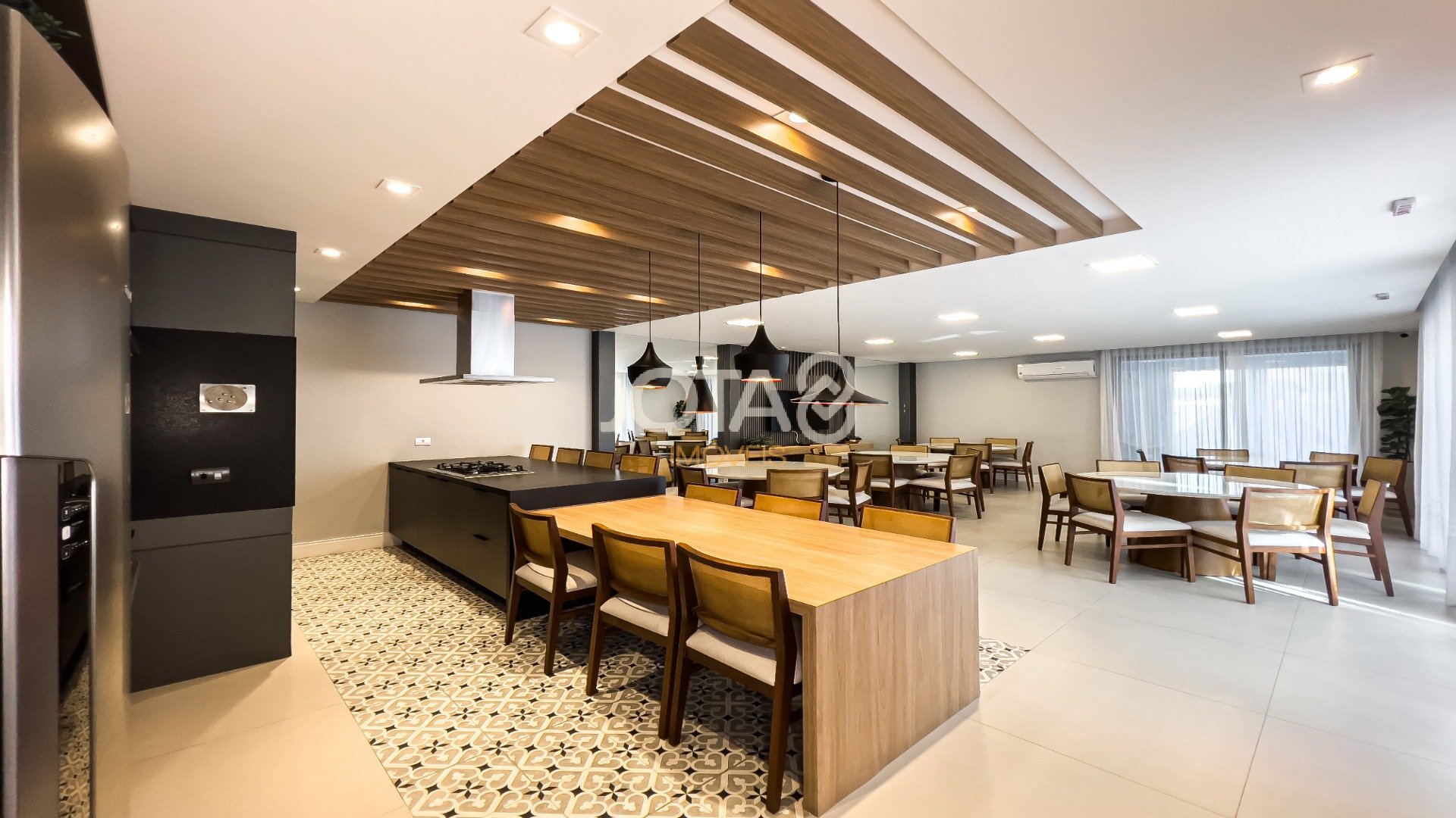 APARTAMENTO 3 QUARTOS 2 VAGAS NO SEMINÁRIO!