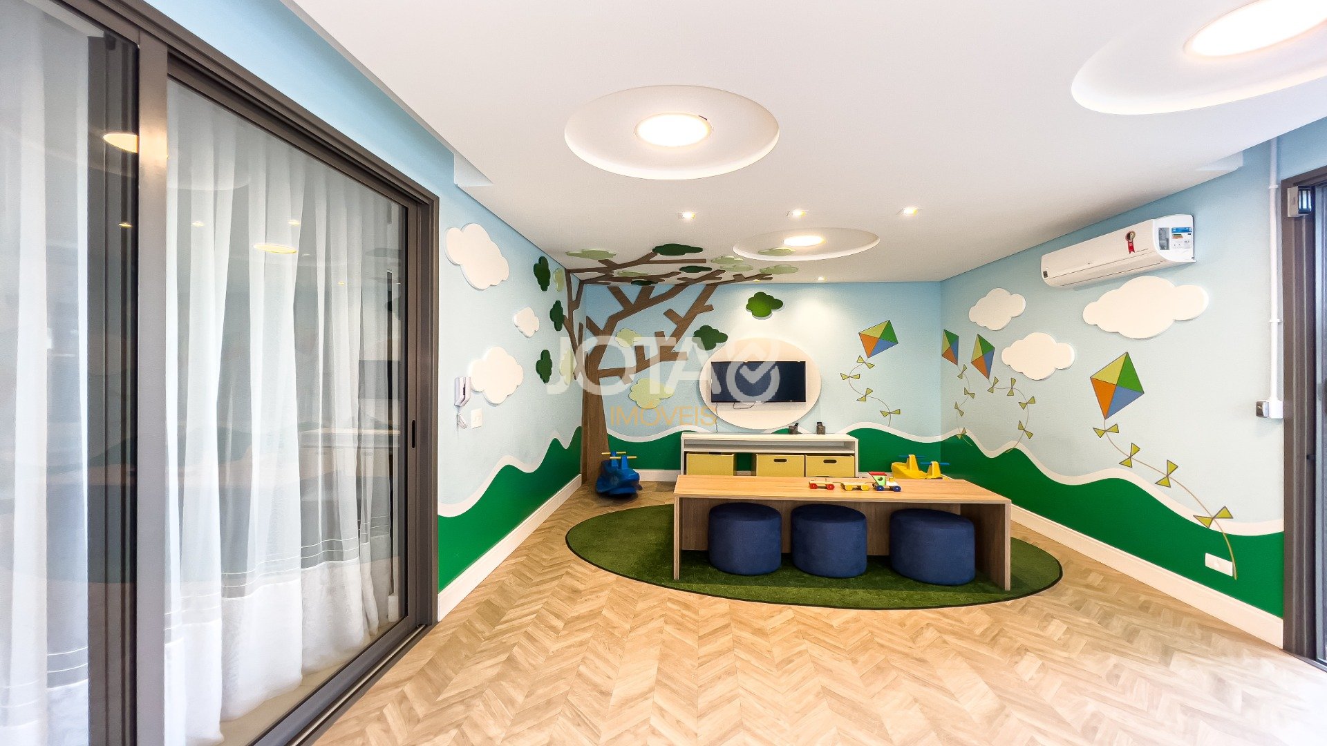 APARTAMENTO 3 QUARTOS 2 VAGAS NO SEMINÁRIO!