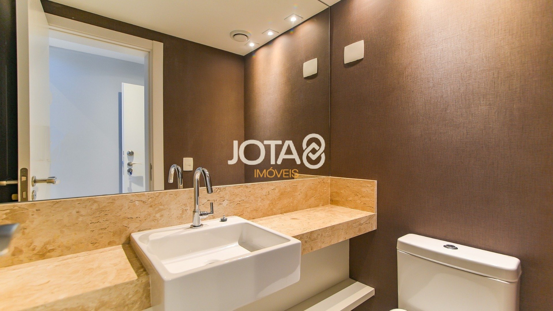 LOFT MOBILIADO E IMPECÁVEL NO 1550 BATEL HOME