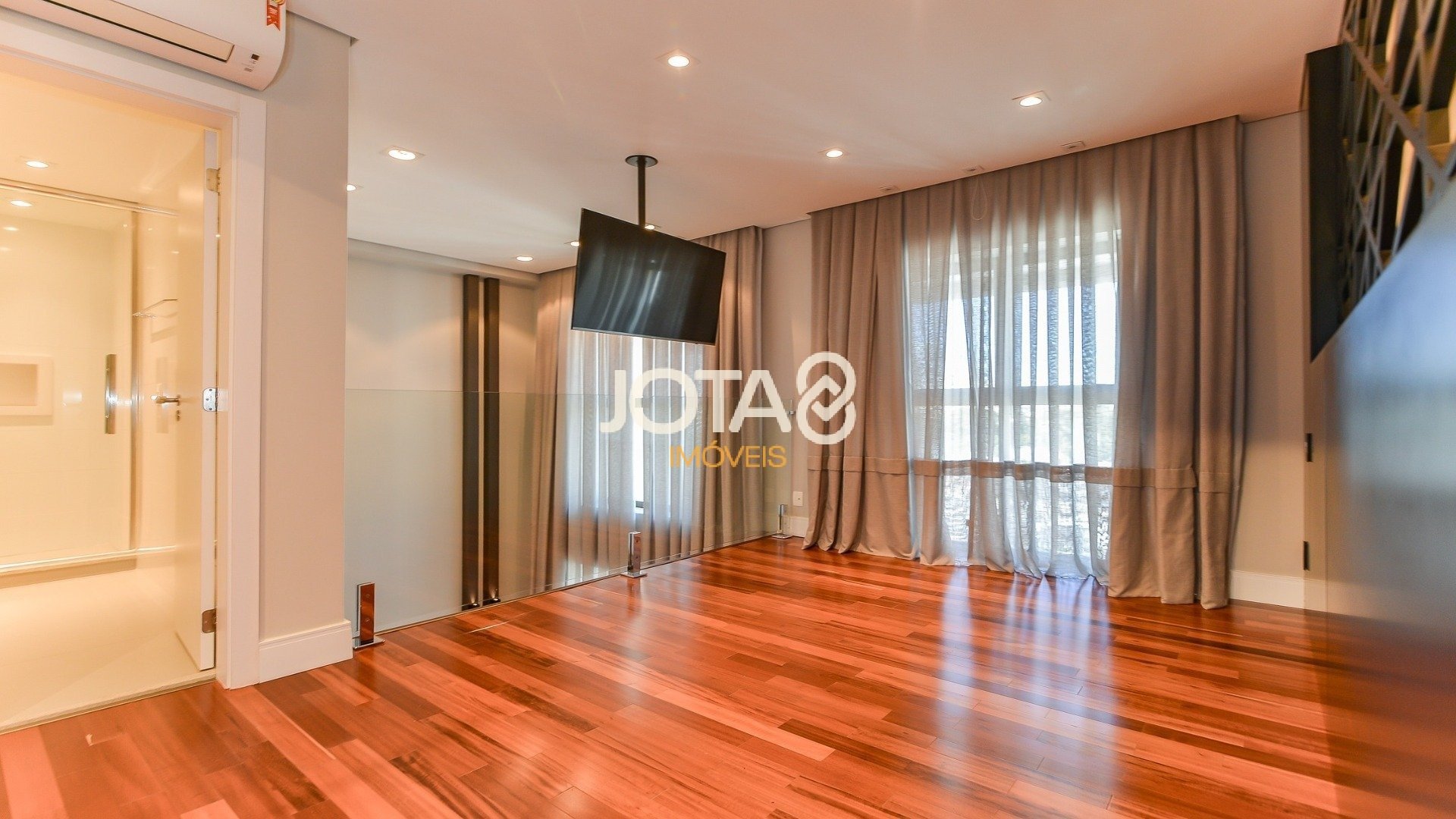 LOFT MOBILIADO E IMPECÁVEL NO 1550 BATEL HOME