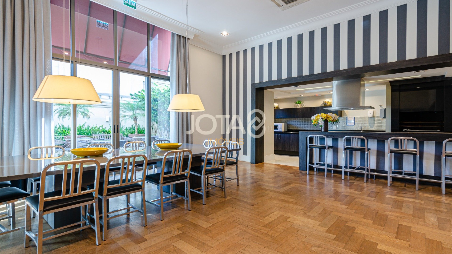 LOFT MOBILIADO E IMPECÁVEL NO 1550 BATEL HOME