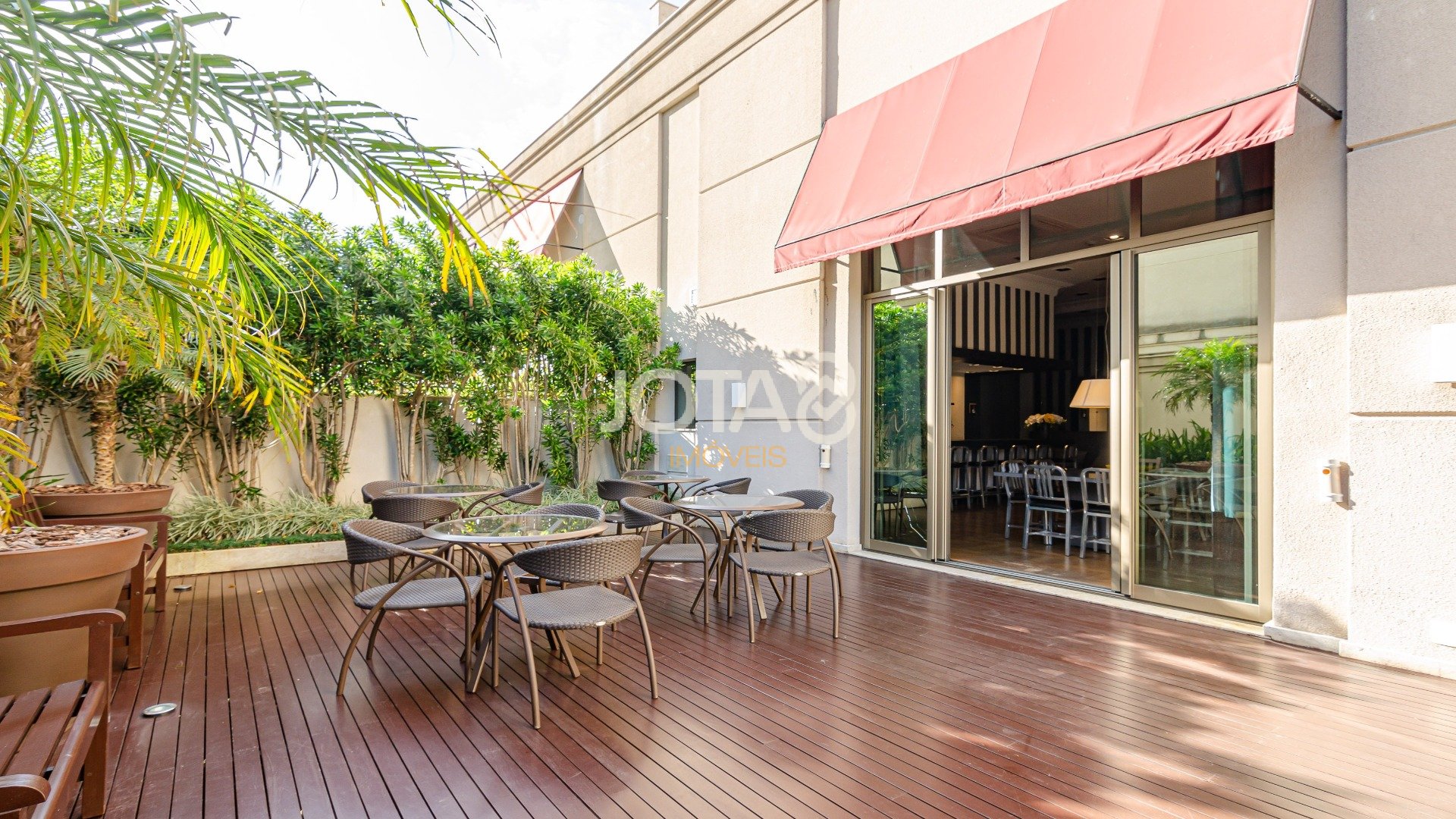 LOFT MOBILIADO E IMPECÁVEL NO 1550 BATEL HOME