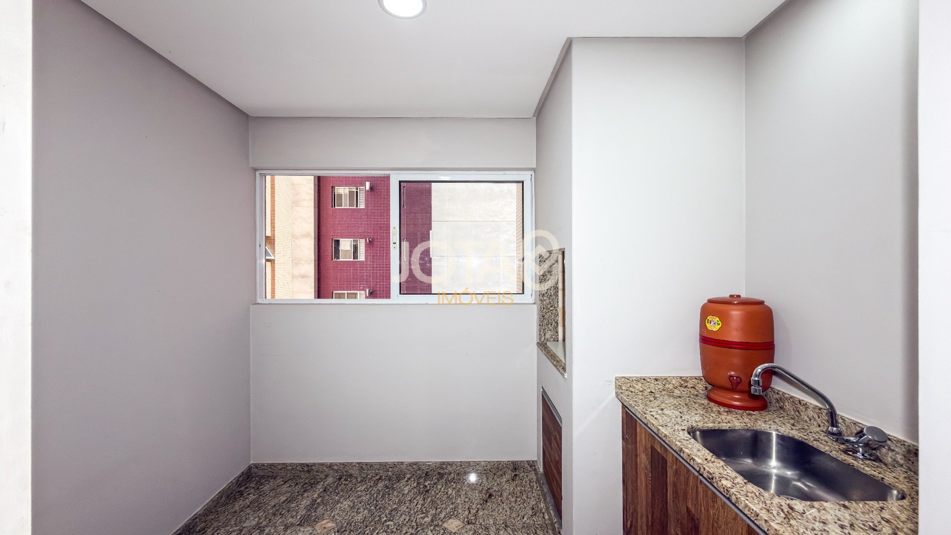 APARTAMENTO COM 4 QUARTOS NO BIGORRILHO