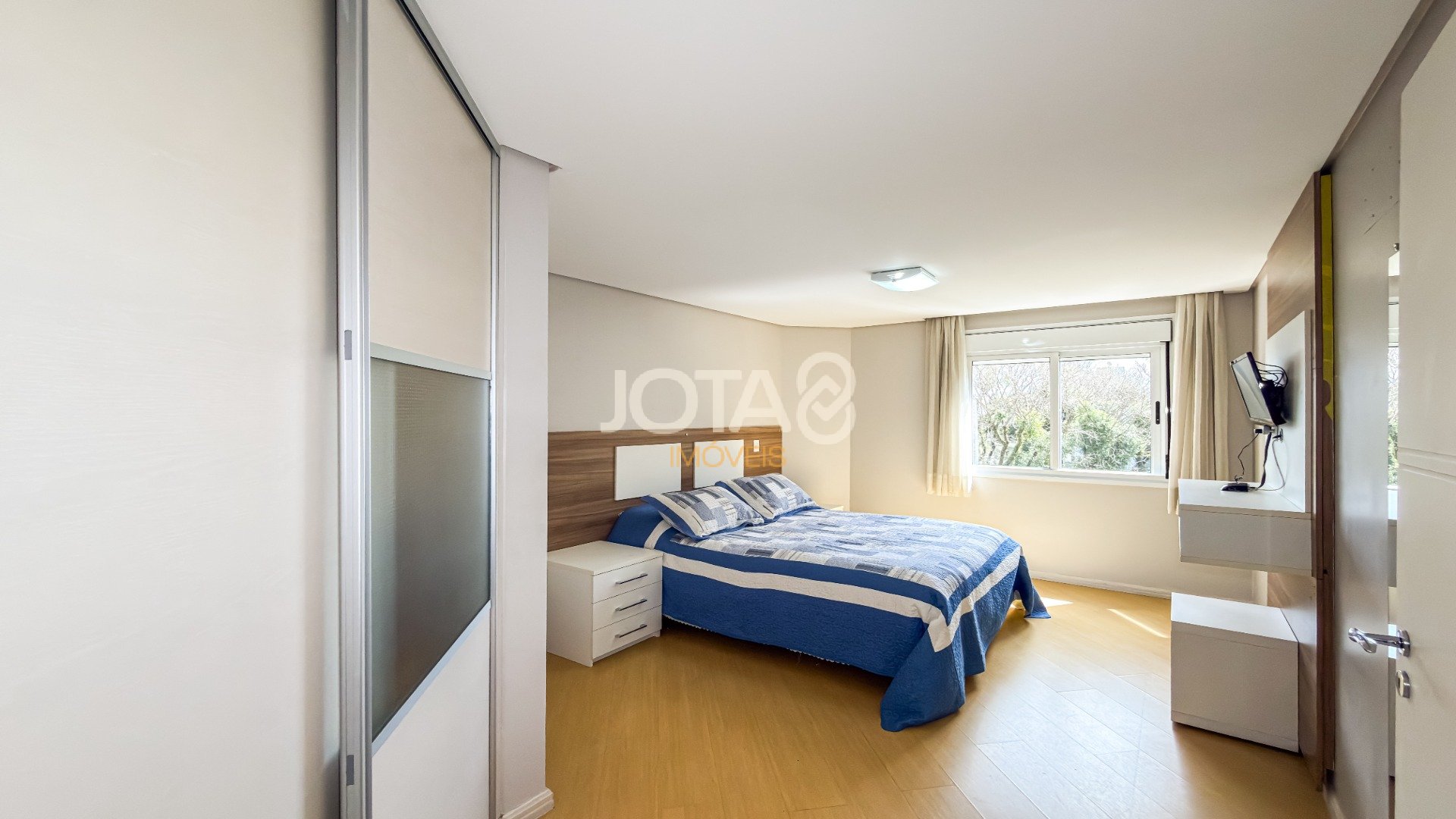 APARTAMENTO COM 4 QUARTOS NO BIGORRILHO