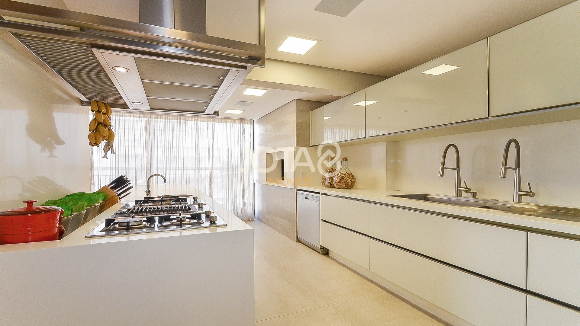 PENTHOUSE DUPLEX NO ÓPERA COM 325 M² PRIVATIVOS