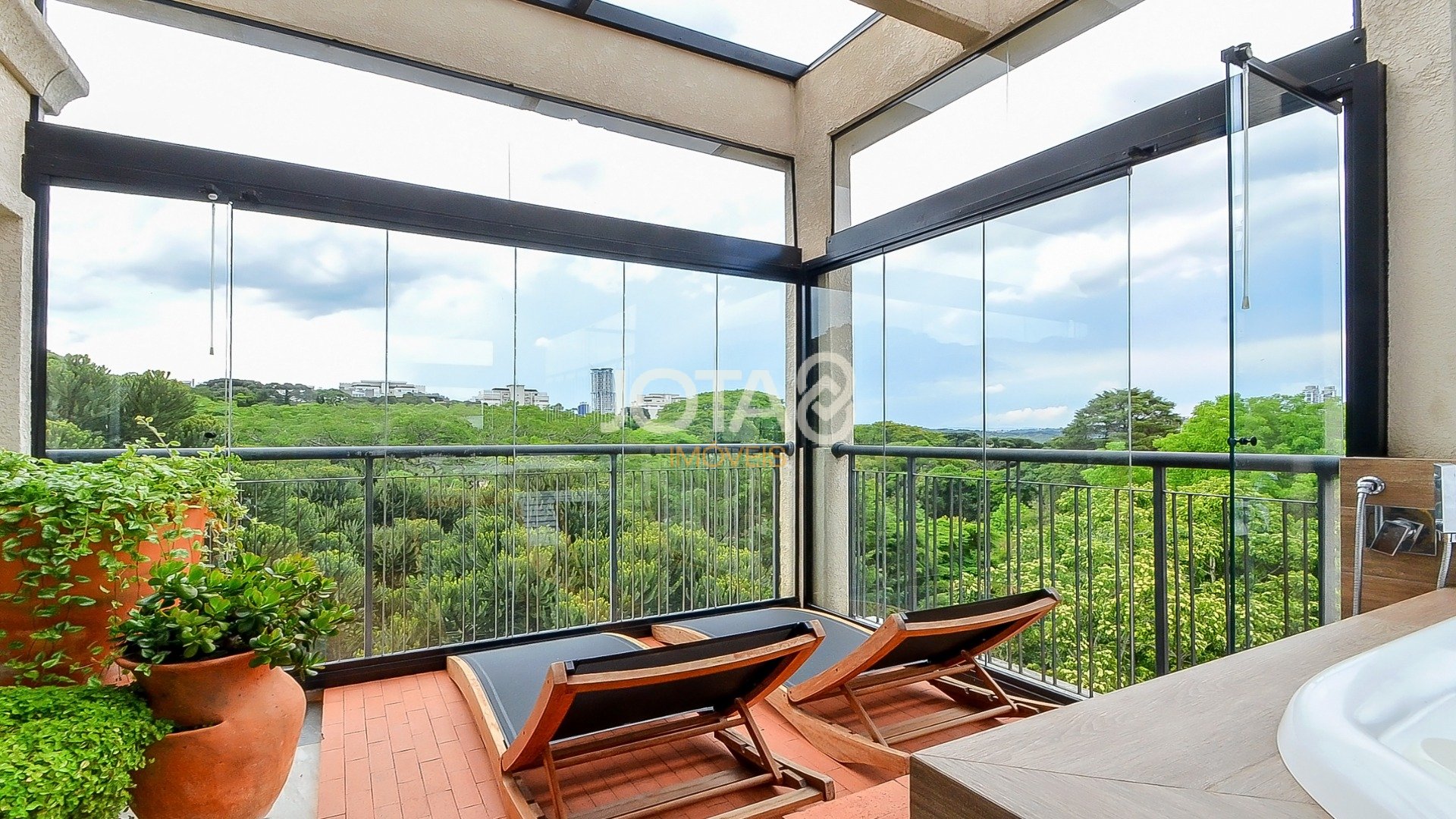 PENTHOUSE DUPLEX NO ÓPERA COM 325 M² PRIVATIVOS