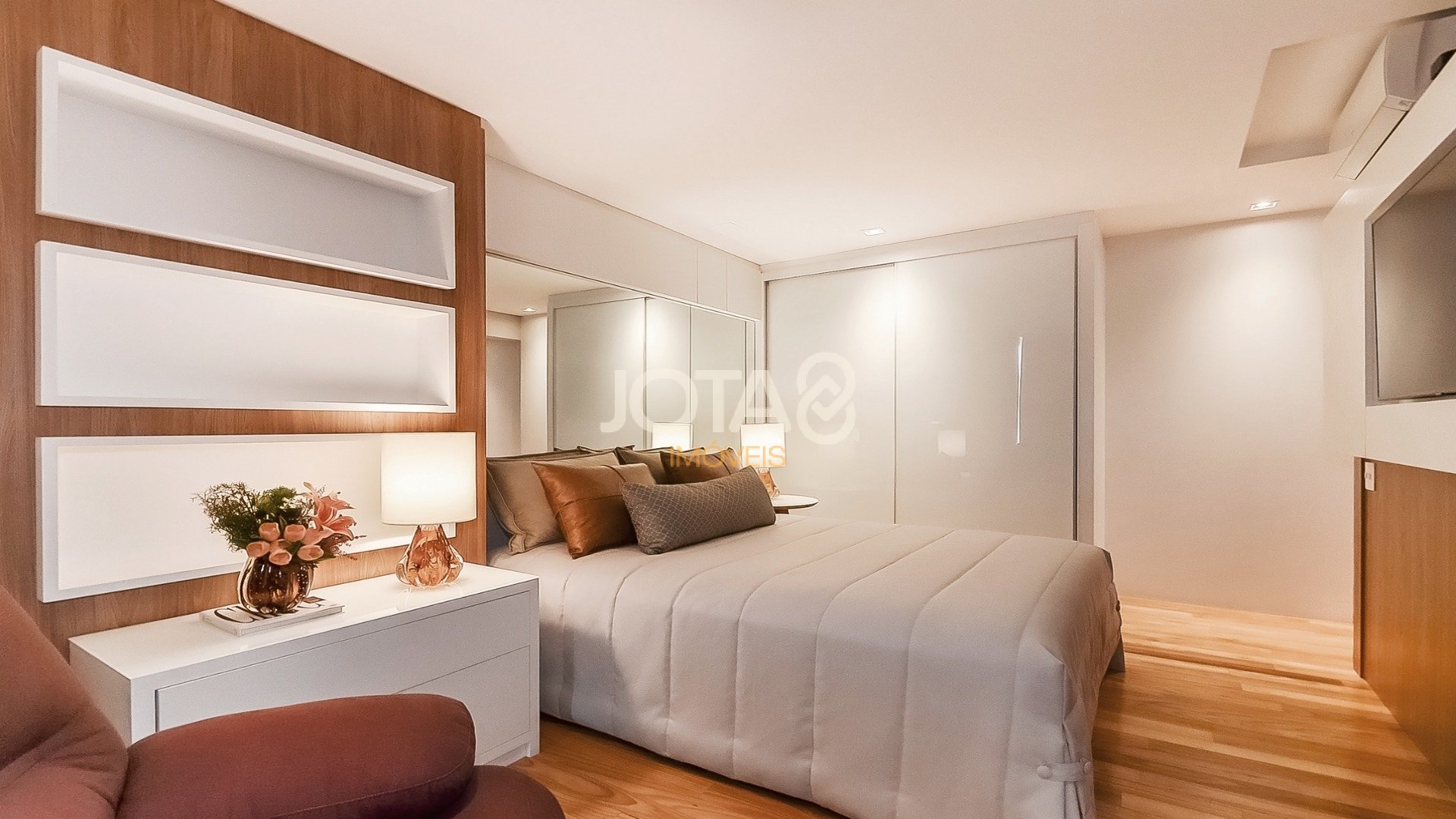PENTHOUSE DUPLEX NO ÓPERA COM 325 M² PRIVATIVOS
