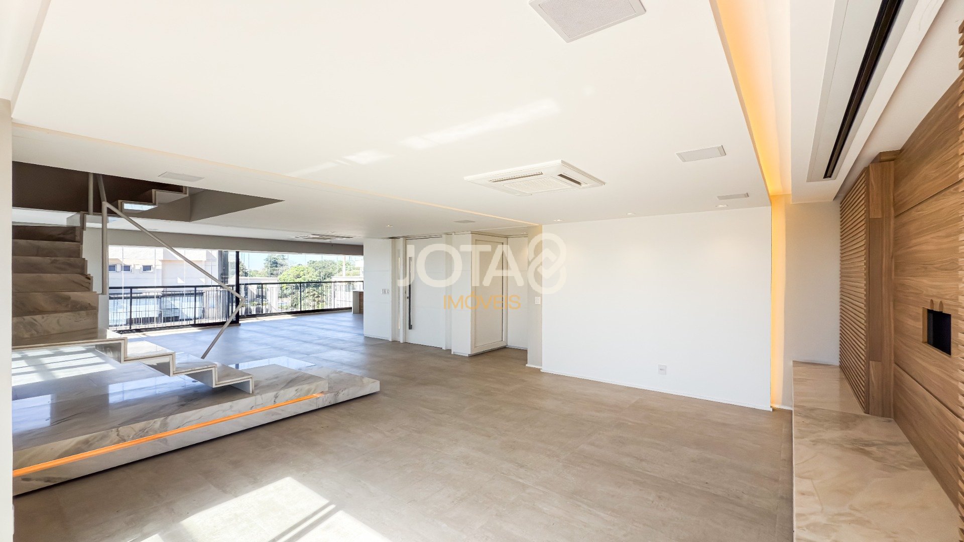 PENTHOUSE DUPLEX NO ÓPERA COM 325 M² PRIVATIVOS