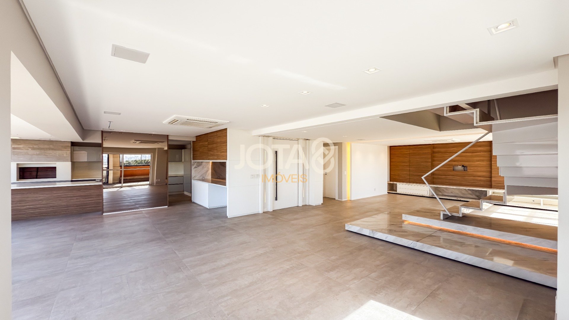 PENTHOUSE DUPLEX NO ÓPERA COM 325 M² PRIVATIVOS