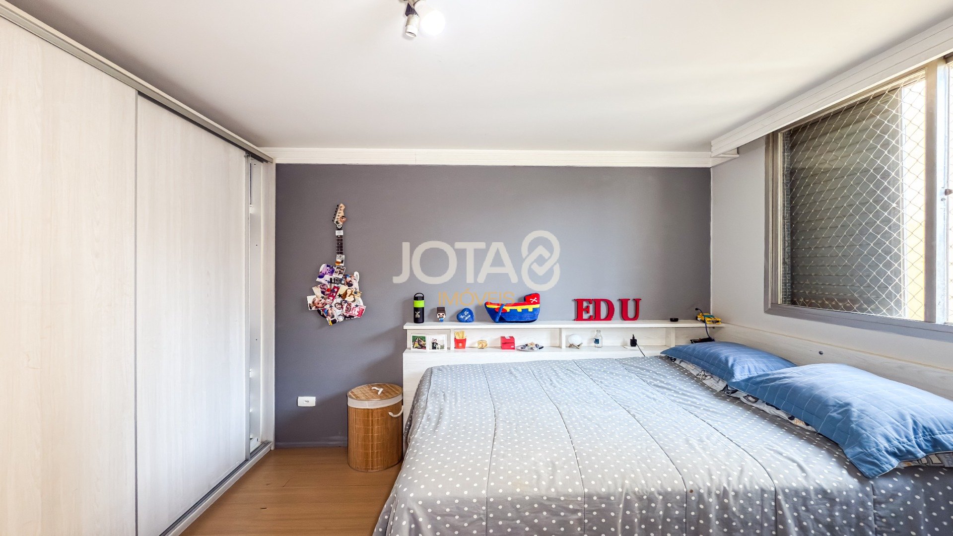 APARTAMENTO COM 4 QUARTOS NO BATEL PARA RETROFIT - J8