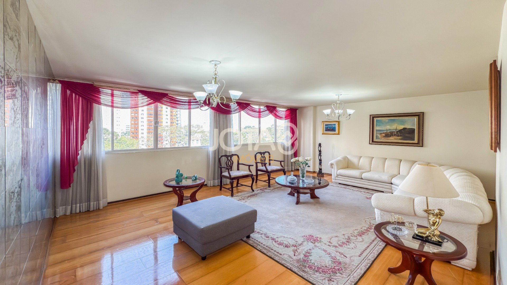 APARTAMENTO COM 4 QUARTOS NO BATEL PARA RETROFIT - J8