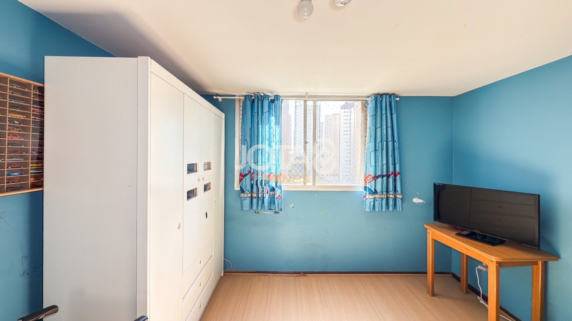 APARTAMENTO COM 4 QUARTOS NO BATEL PARA RETROFIT - J8