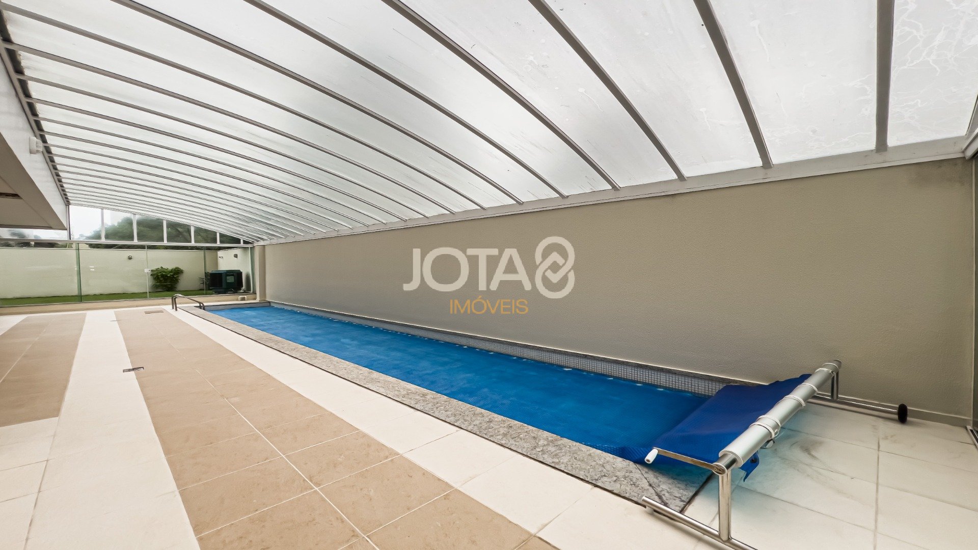 APARTAMENTO DE 2 QUARTOS NO CORAÇÃO DO BIGORRILHO