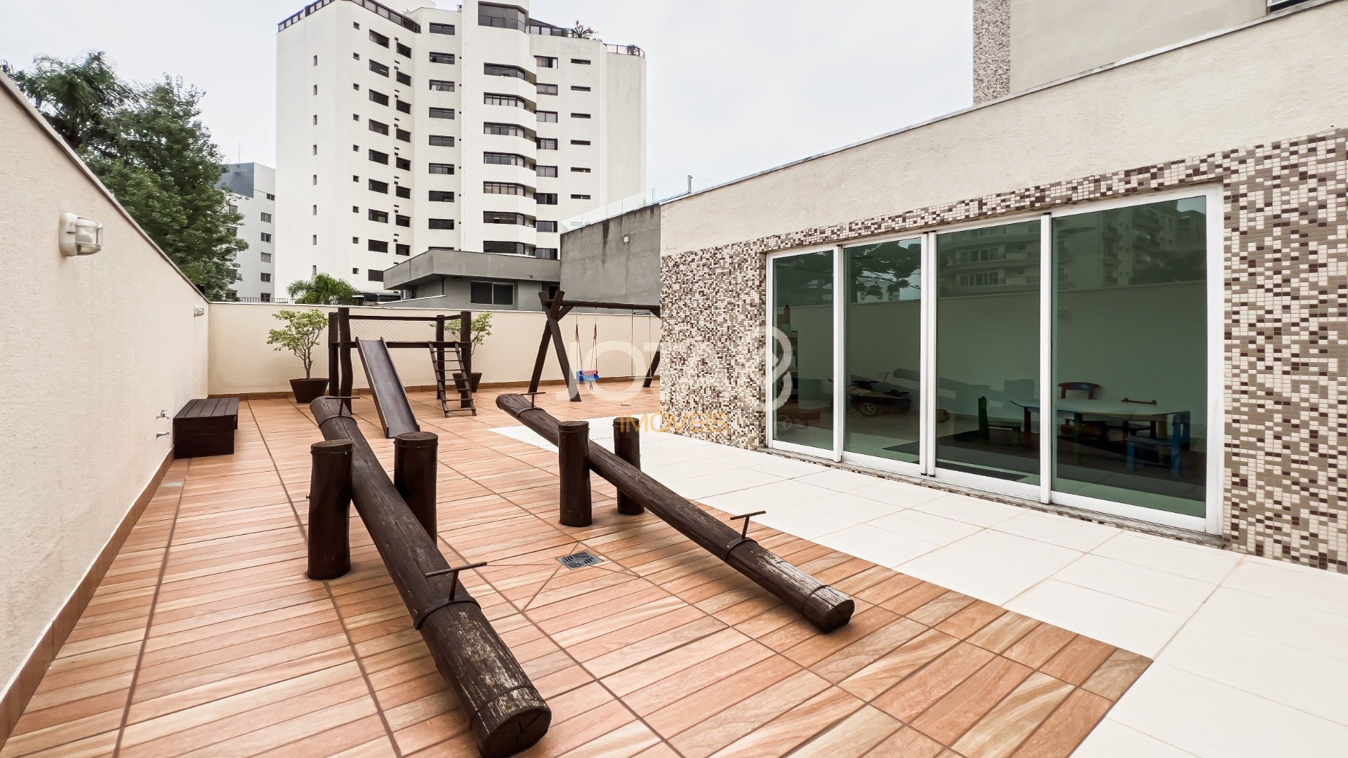 APARTAMENTO DE 2 QUARTOS NO CORAÇÃO DO BIGORRILHO