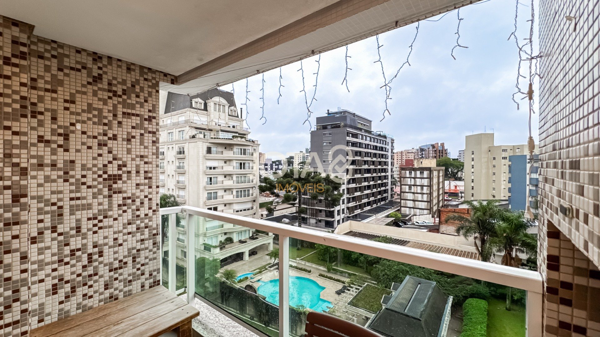 APARTAMENTO DE 2 QUARTOS NO CORAÇÃO DO BIGORRILHO