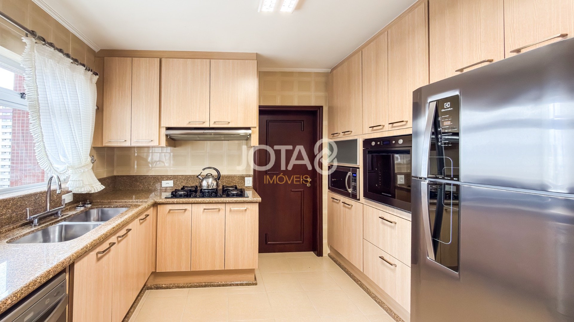 APARTAMENTO COM 3 QUARTOS ANDAR ALTO NA PRAÇA DO JAPÃO