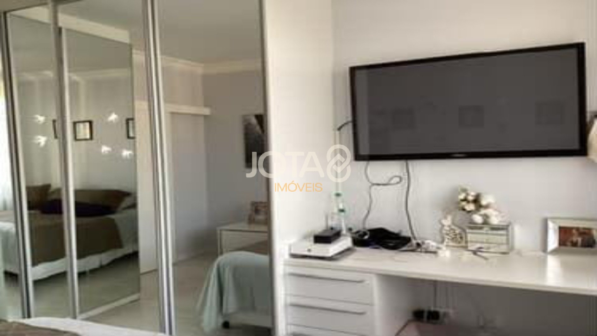APARTAMENTO 3 QUARTOS 1 VAGA NO BATEL