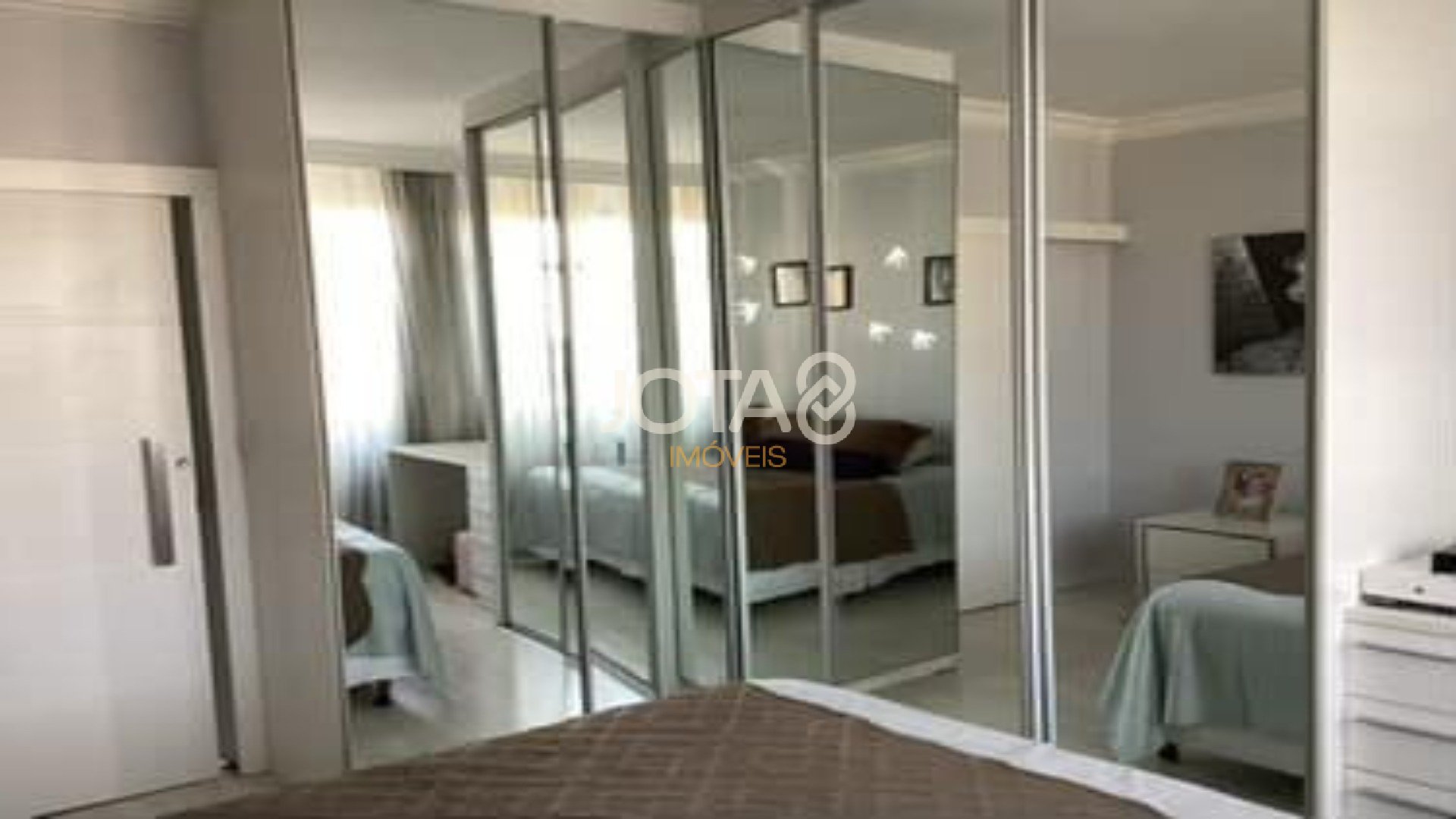 APARTAMENTO 3 QUARTOS 1 VAGA NO BATEL