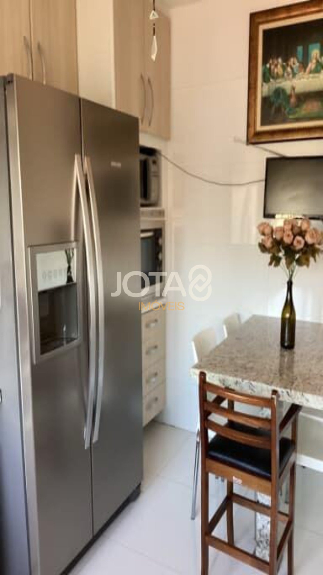 APARTAMENTO 3 QUARTOS 1 VAGA NO BATEL