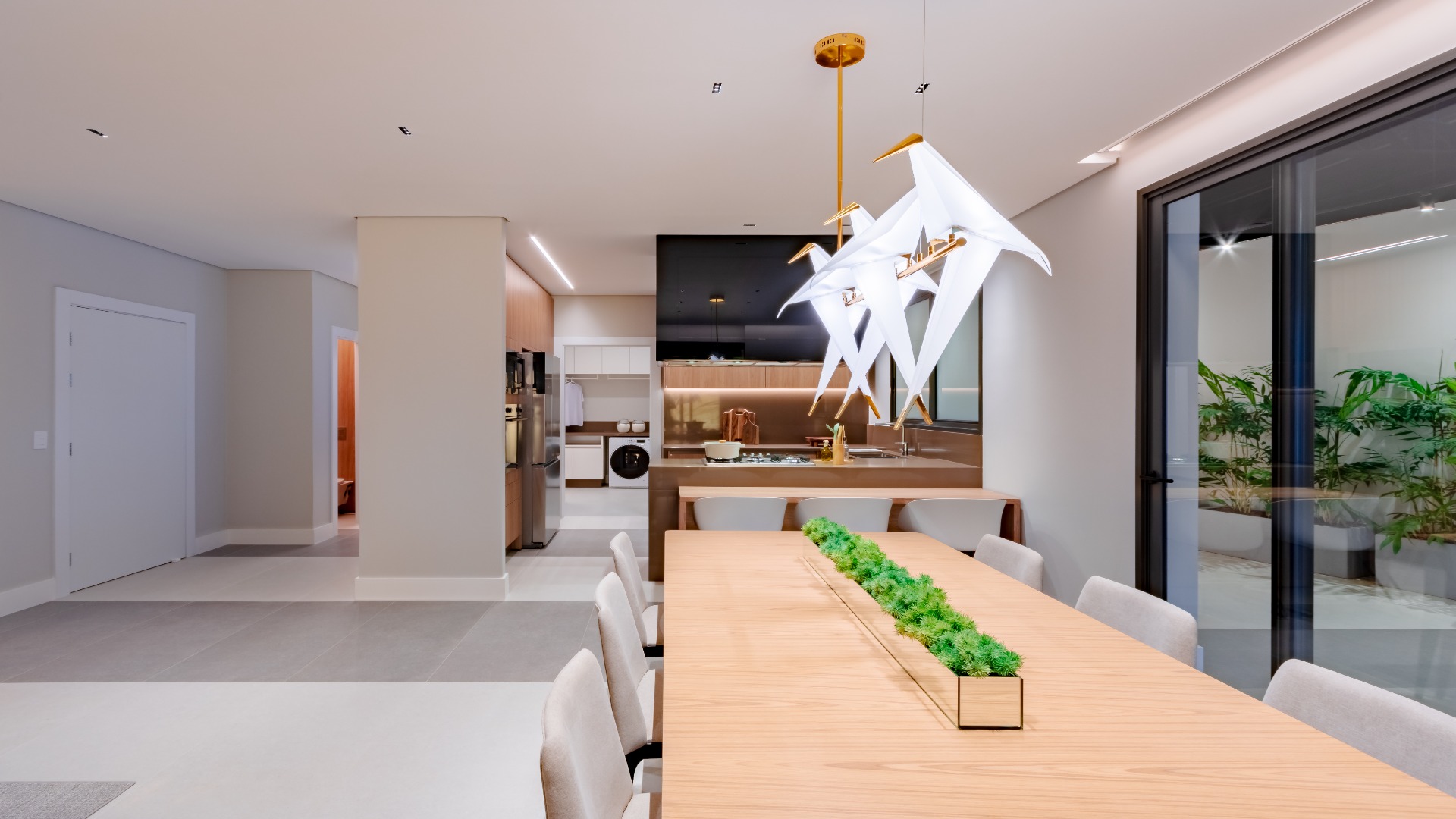 APARTAMENTO DE 3 SUÍTES NO BIGORRILHO