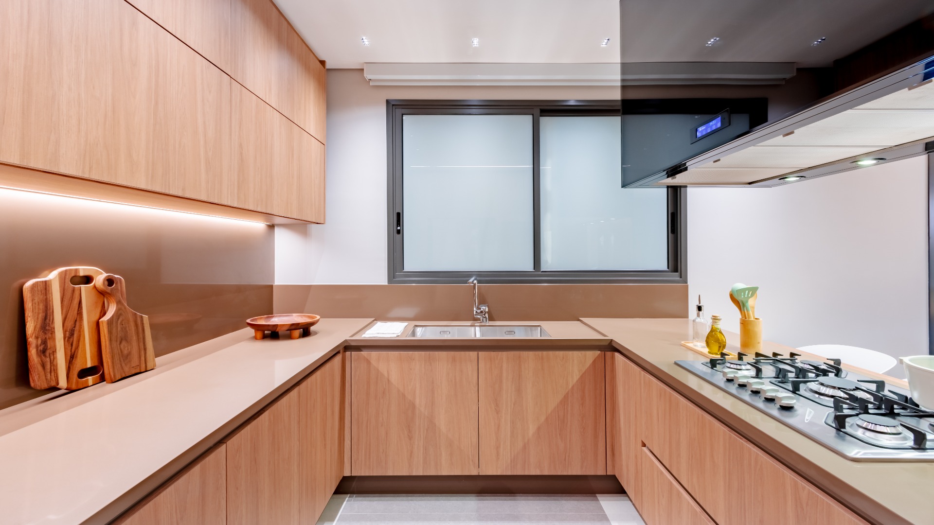 APARTAMENTO DE 3 SUÍTES NO BIGORRILHO