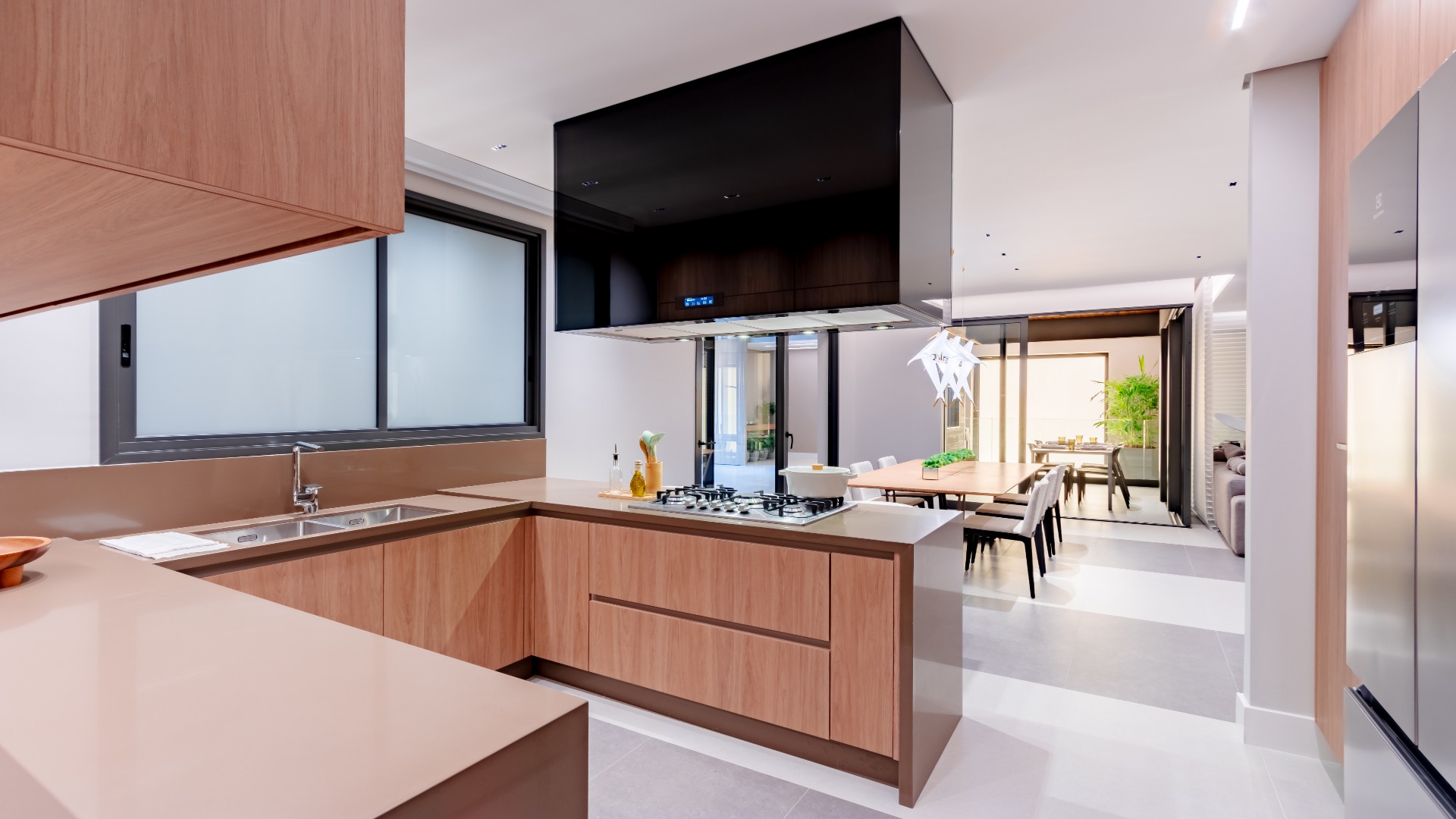 APARTAMENTO DE 3 SUÍTES NO BIGORRILHO