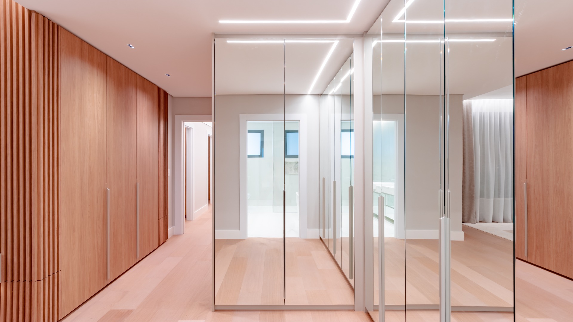 APARTAMENTO DE 3 SUÍTES NO BIGORRILHO