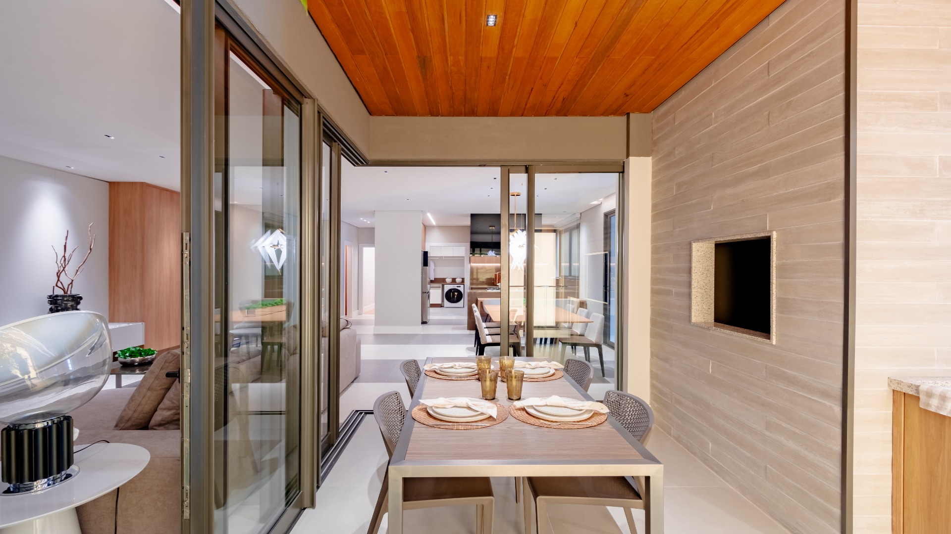 APARTAMENTO DE 3 SUÍTES NO BIGORRILHO