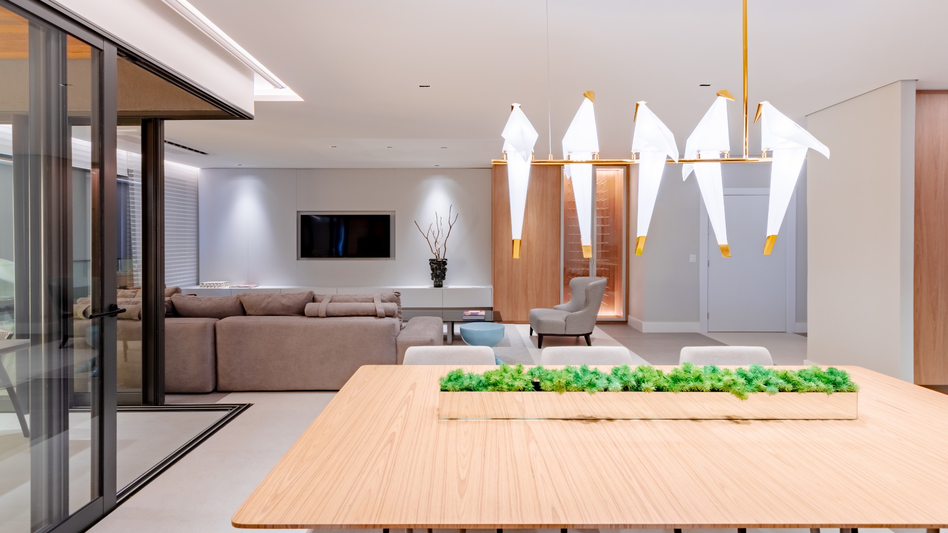 APARTAMENTO DE 3 SUÍTES NO BIGORRILHO