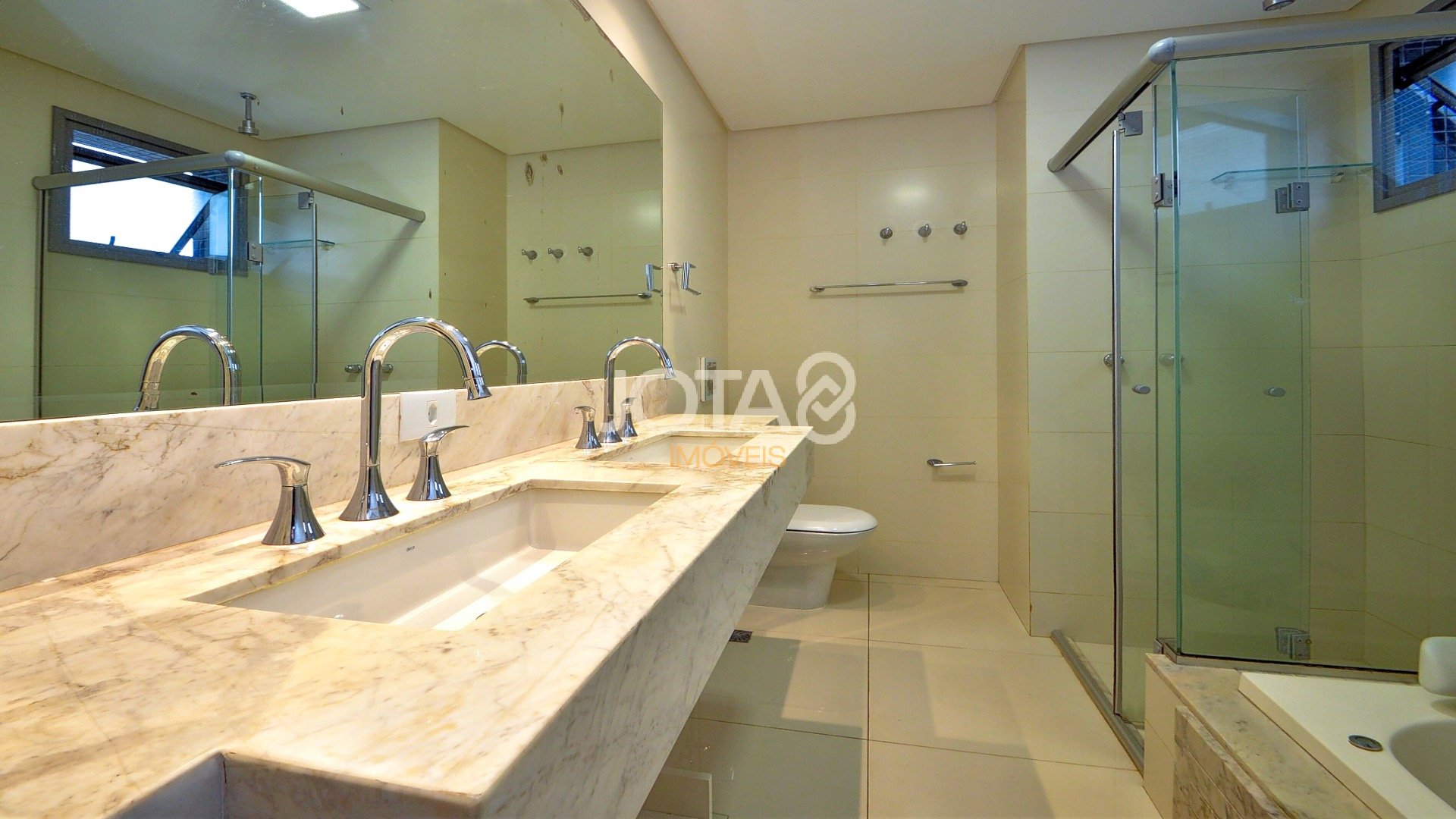 APARTAMENTO 2 SÚITES NO SOUL BATEL