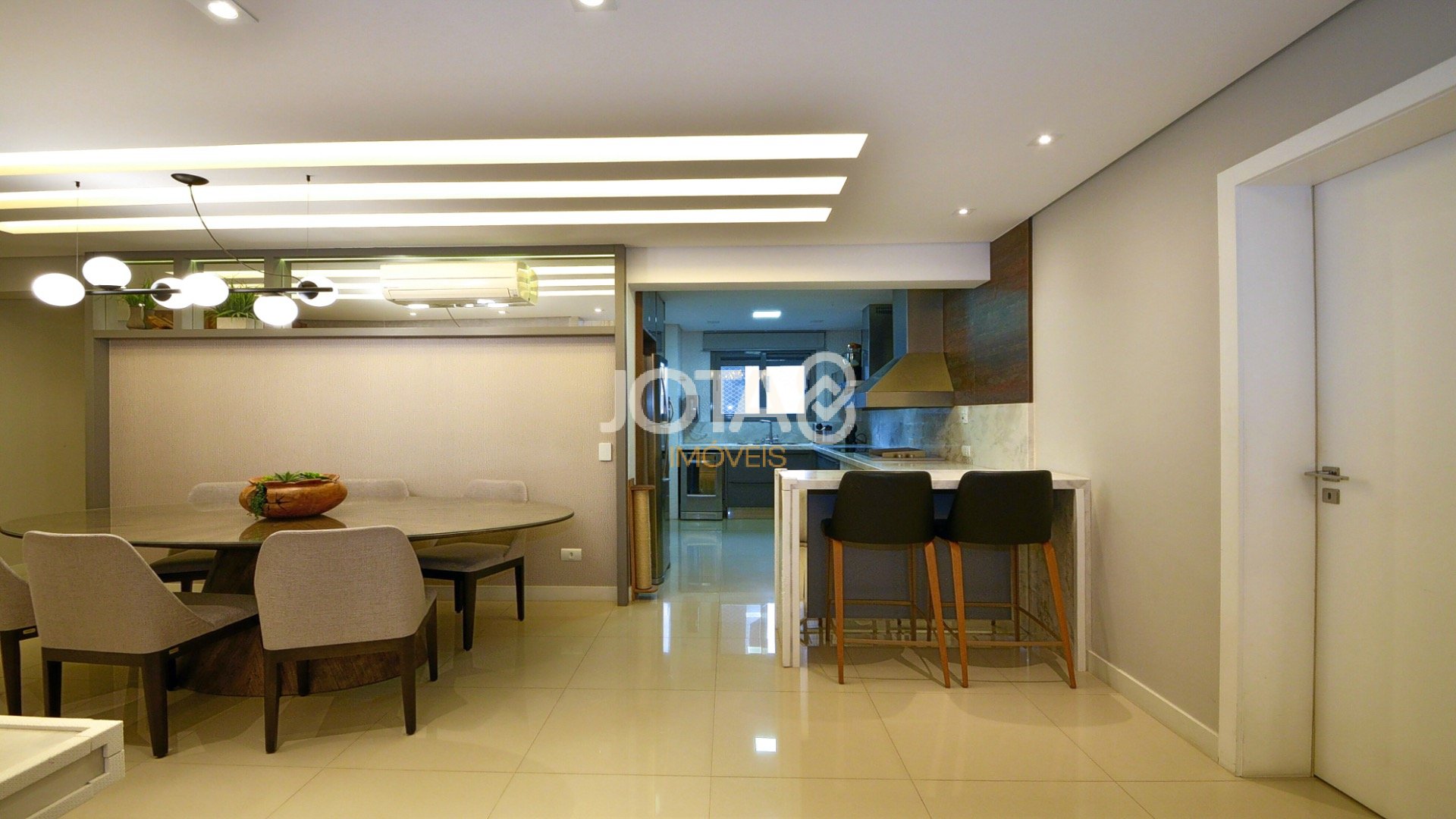 APARTAMENTO 2 SÚITES NO SOUL BATEL