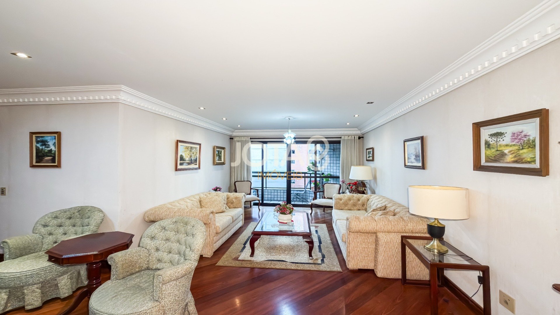 APARTAMENTO NO BIGORRILHO COM 4 QUARTOS