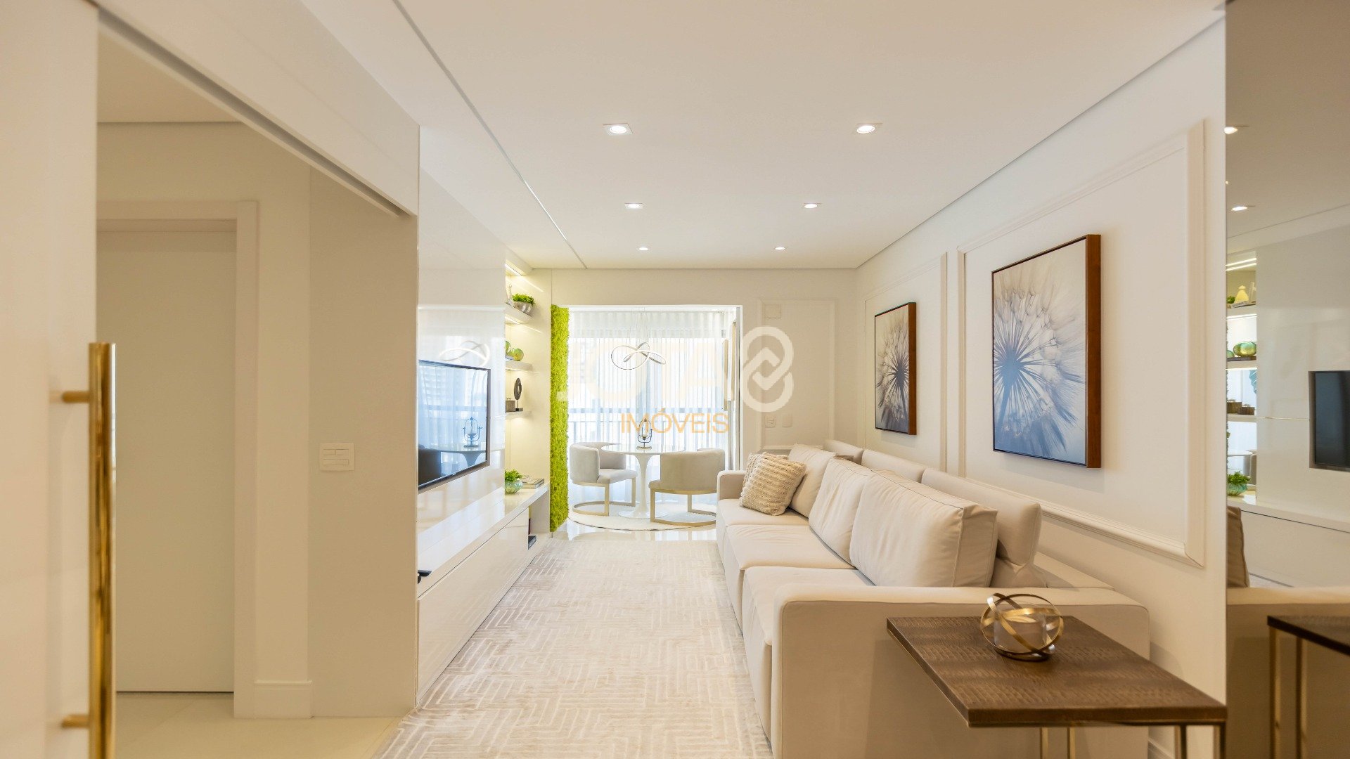 SOFISTICADO APARTAMENTO COM 2 QUARTOS  NO BATEL HOME 1550