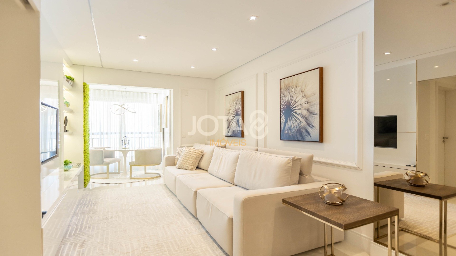 SOFISTICADO APARTAMENTO COM 2 QUARTOS  NO BATEL HOME 1550