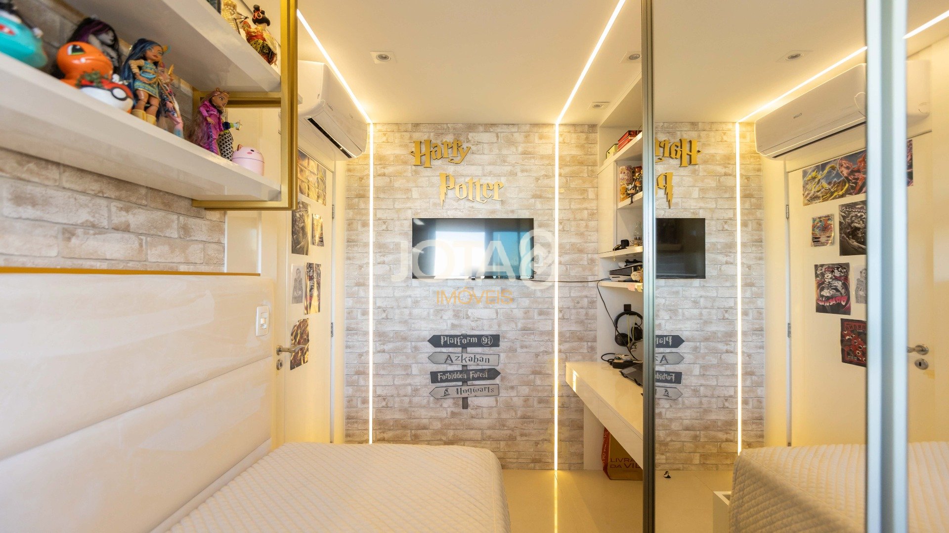 SOFISTICADO APARTAMENTO COM 2 QUARTOS  NO BATEL HOME 1550