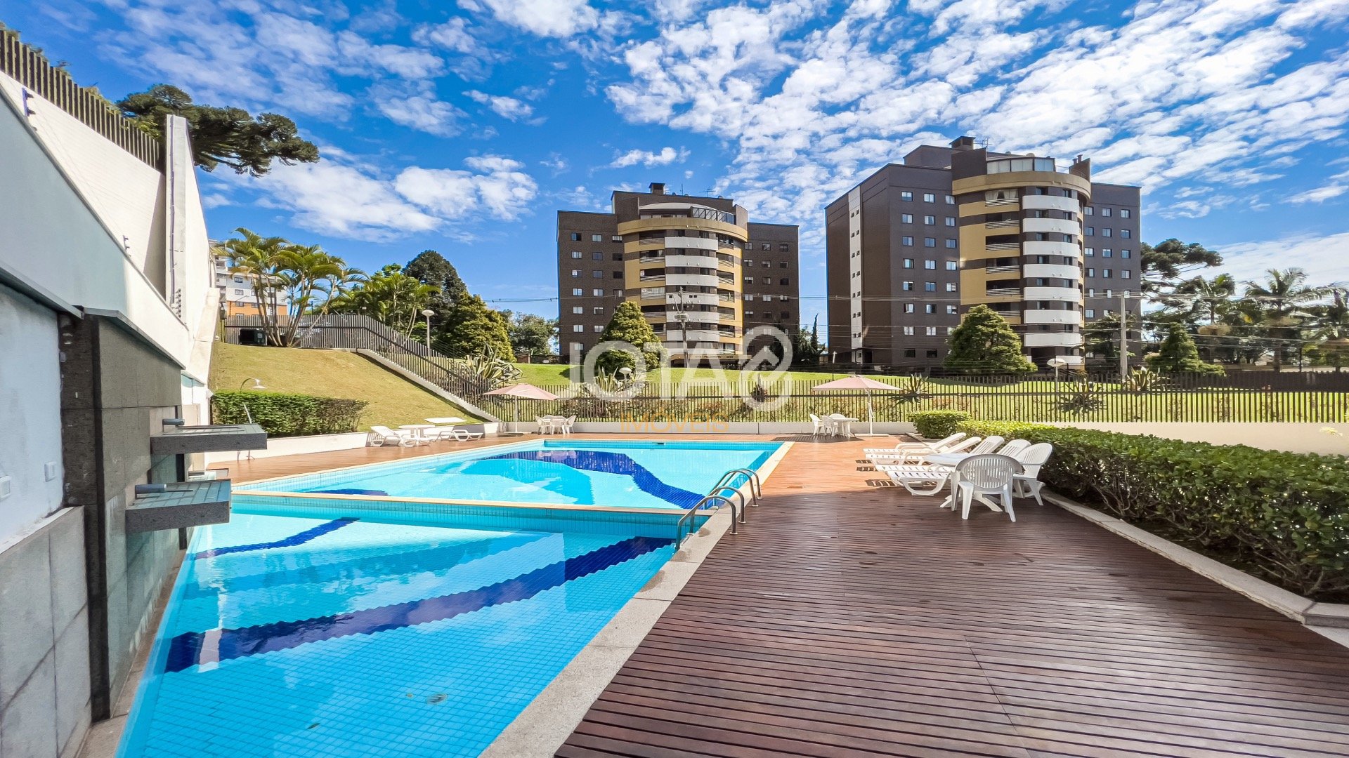 3 QUARTOS COM 1 SUÍTE E 2 VAGAS NO ECOVILLE COM FACE ENSOLARADA