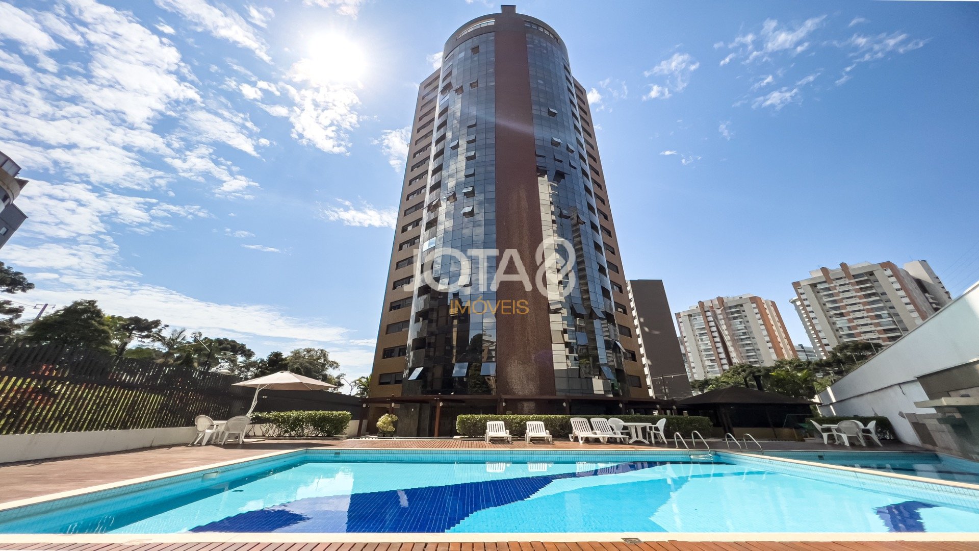 3 QUARTOS COM 1 SUÍTE E 2 VAGAS NO ECOVILLE COM FACE ENSOLARADA