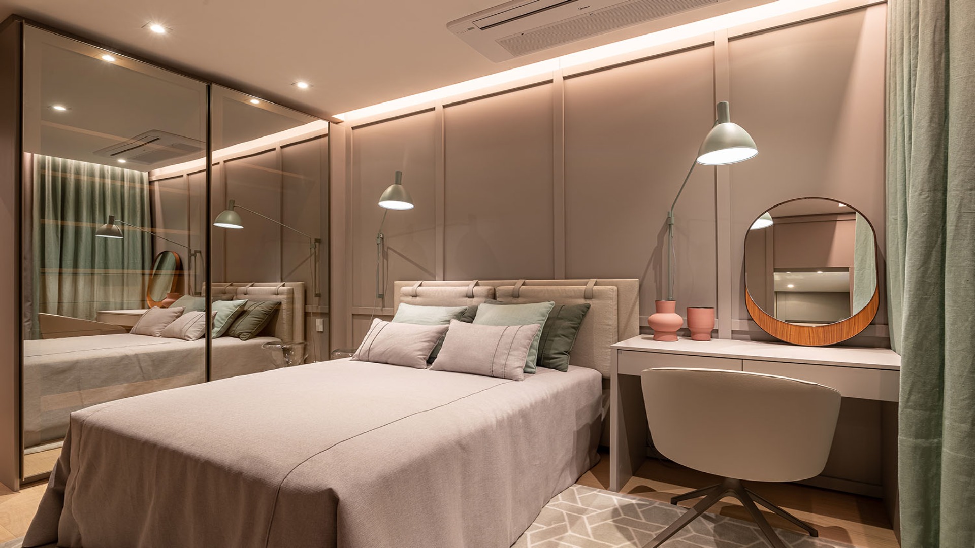 APARTAMENTO COM VISTA INCRÍVEL PARA O PARQUE BARIGUI