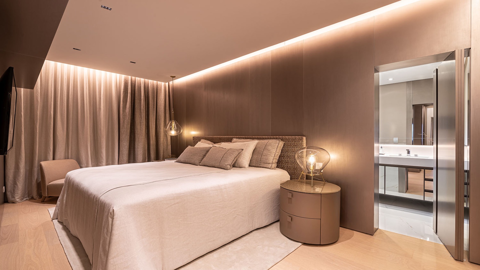 APARTAMENTO COM VISTA INCRÍVEL PARA O PARQUE BARIGUI