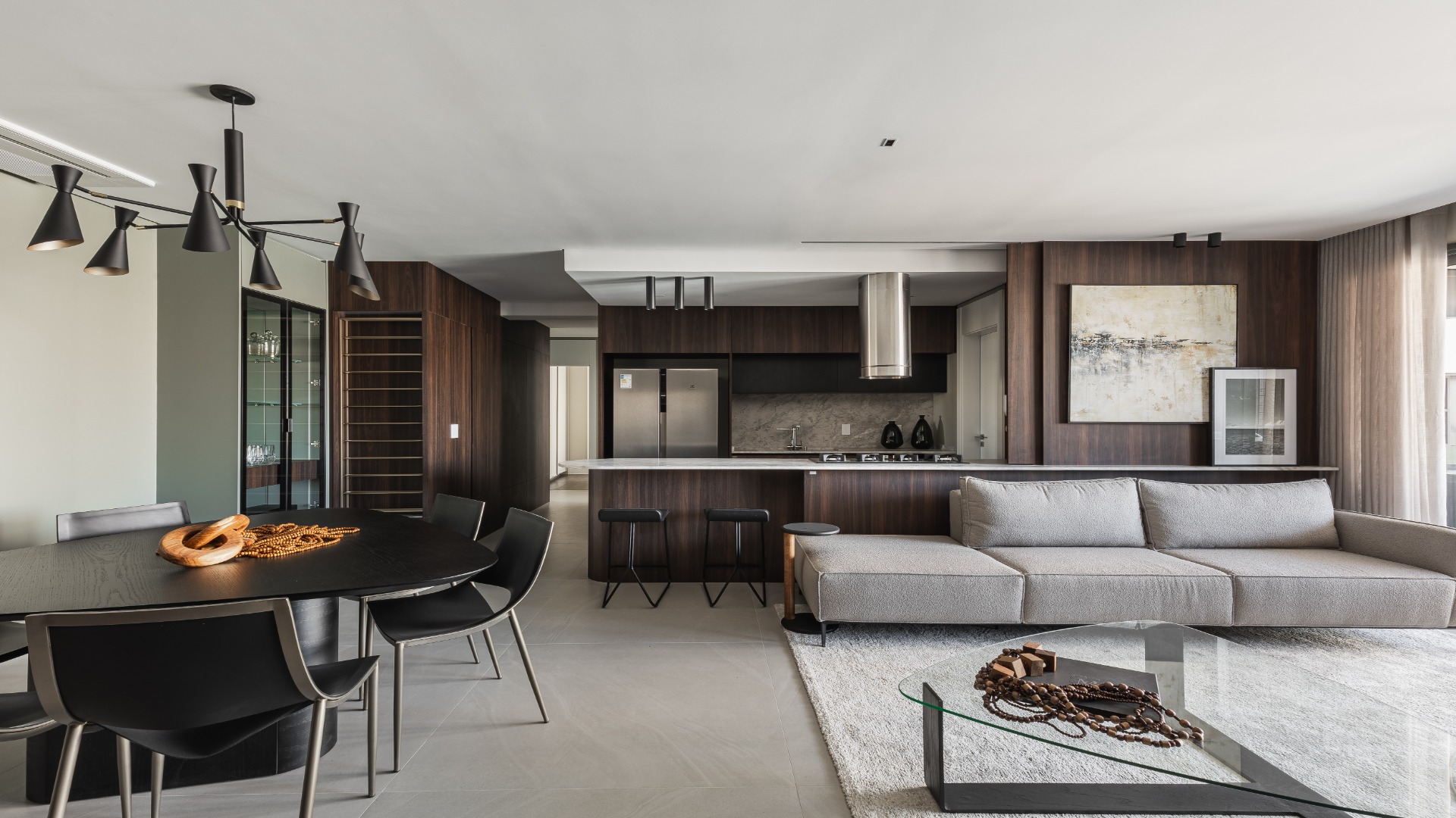 APARTAMENTO COM 3 SUÍTES PRÓXIMO AO PARQUE BARIGUI