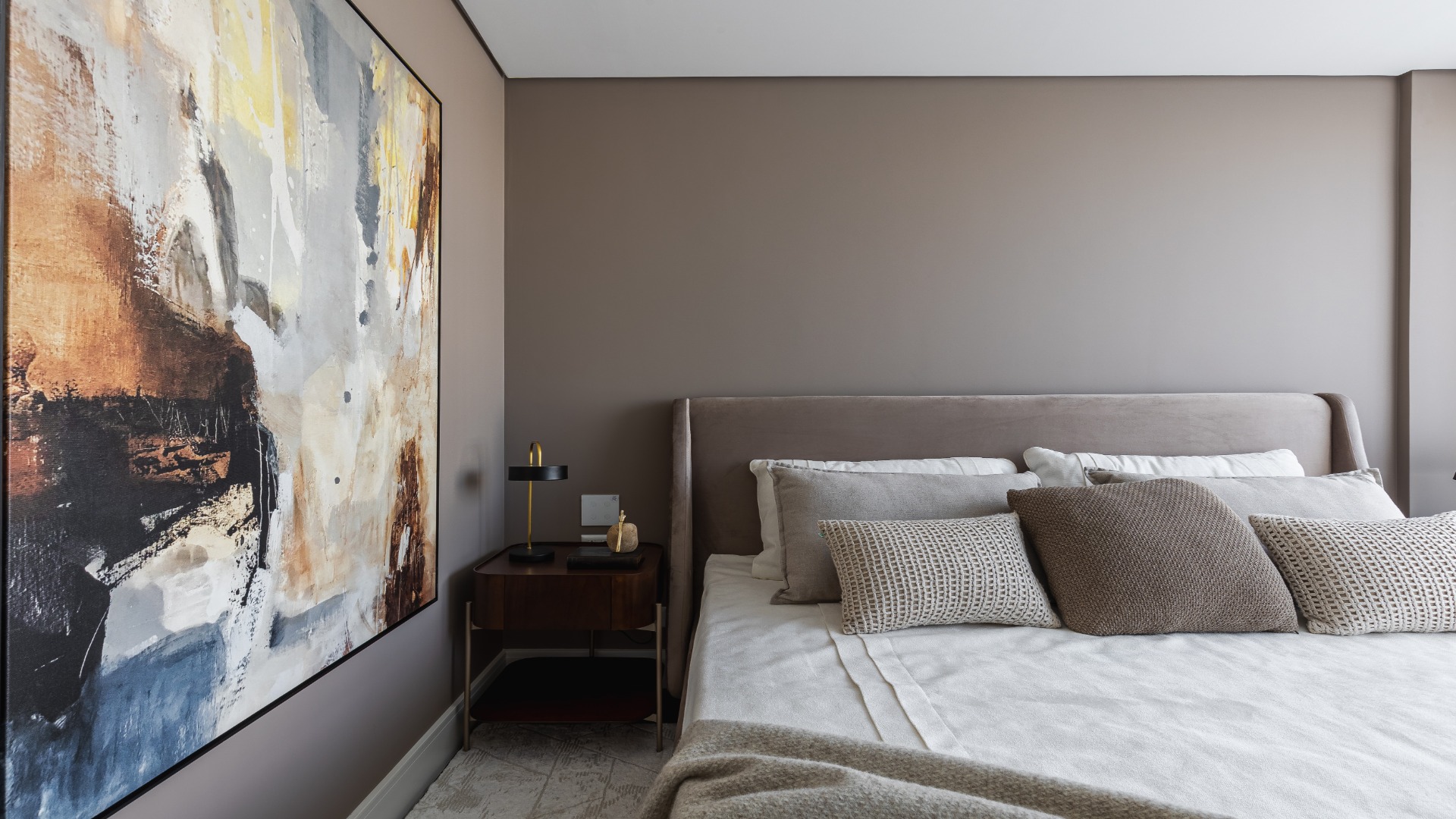 APARTAMENTO COM 3 SUÍTES PRÓXIMO AO PARQUE BARIGUI