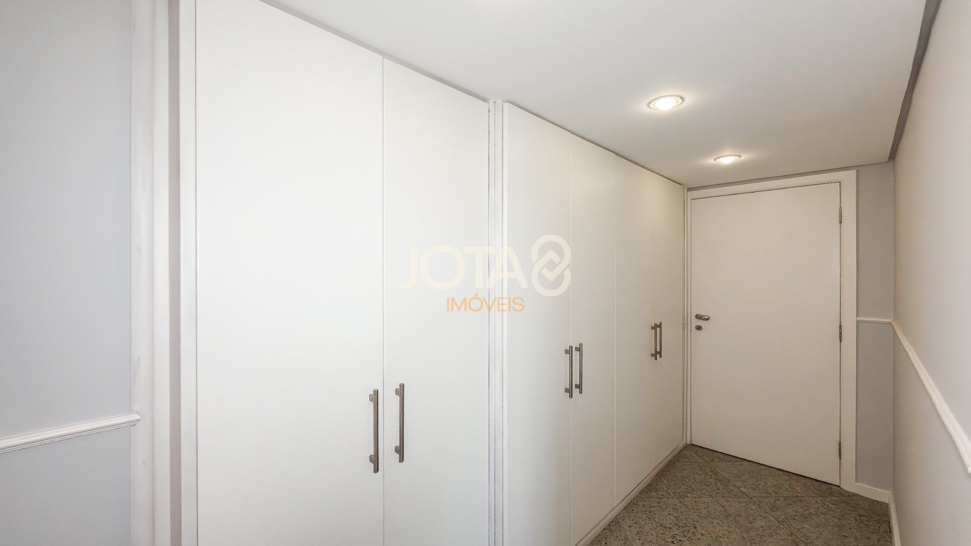 APTO EM ANDAR ALTO COM 3 SUÍTES E ÁREA COMPLETA DE LAZER NO ECOVILLE