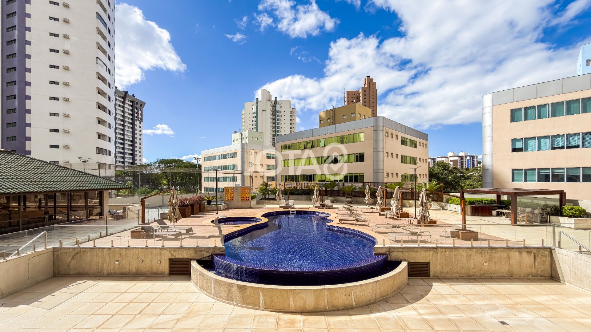 APTO EM ANDAR ALTO COM 3 SUÍTES E ÁREA COMPLETA DE LAZER NO ECOVILLE