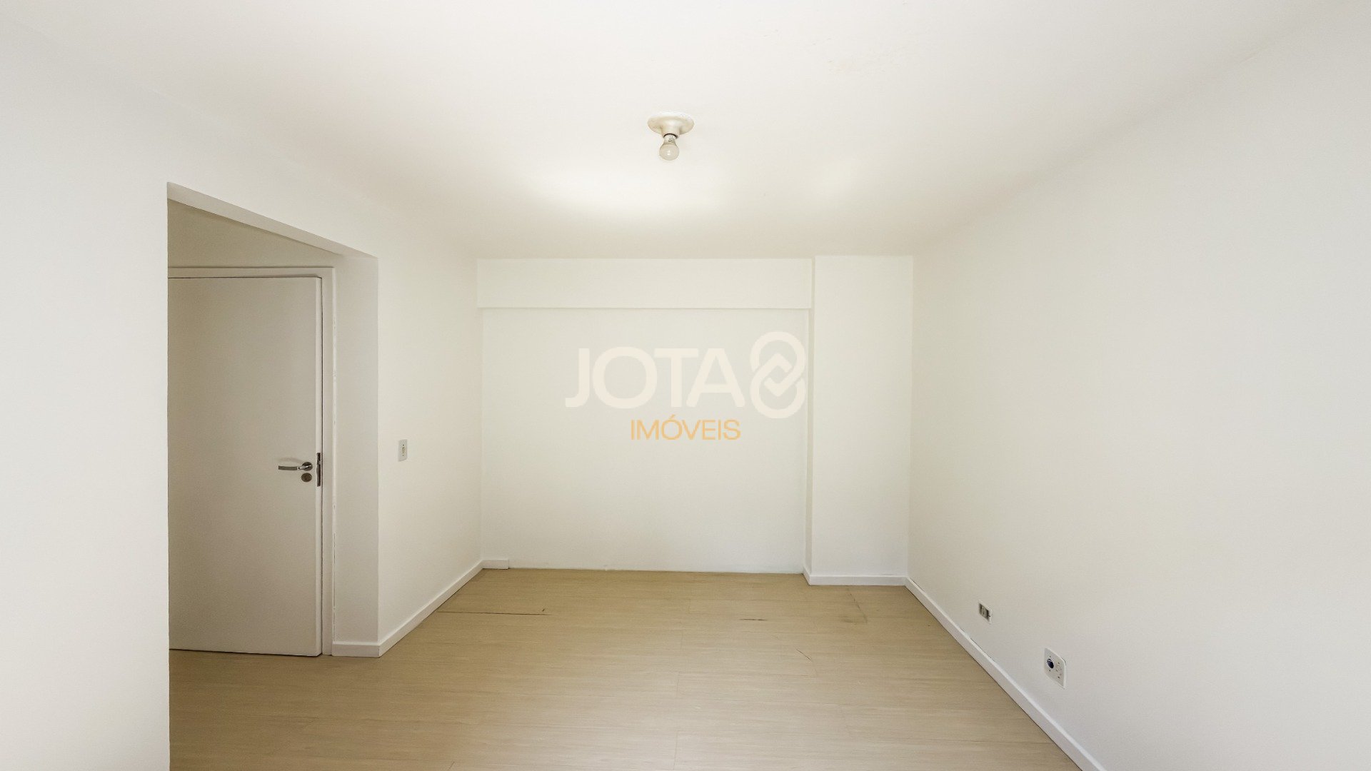 APARTAMENTO 2 QUARTOS NO BIGORRILHO