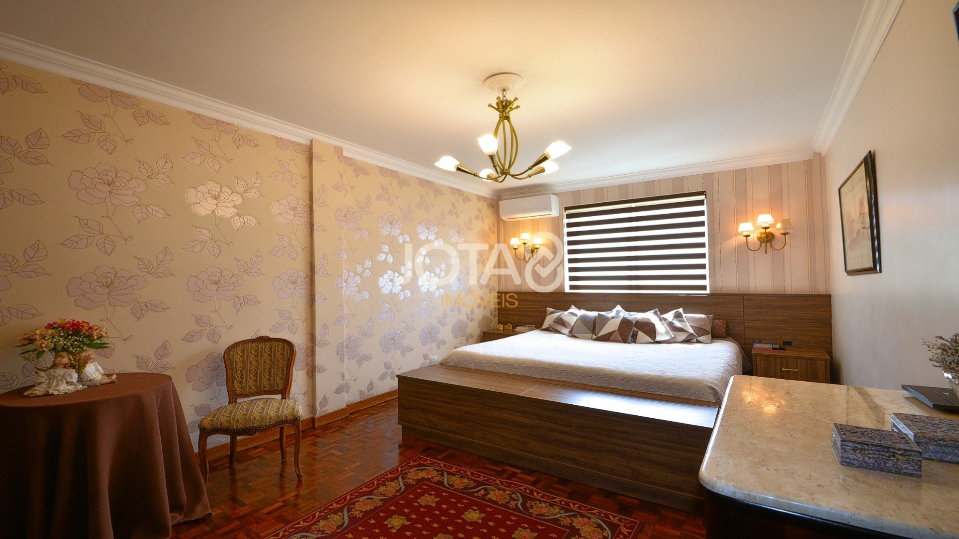 APARTAMENTO IMPECÁVEL NO BATEL SOHO 3 QUARTOS