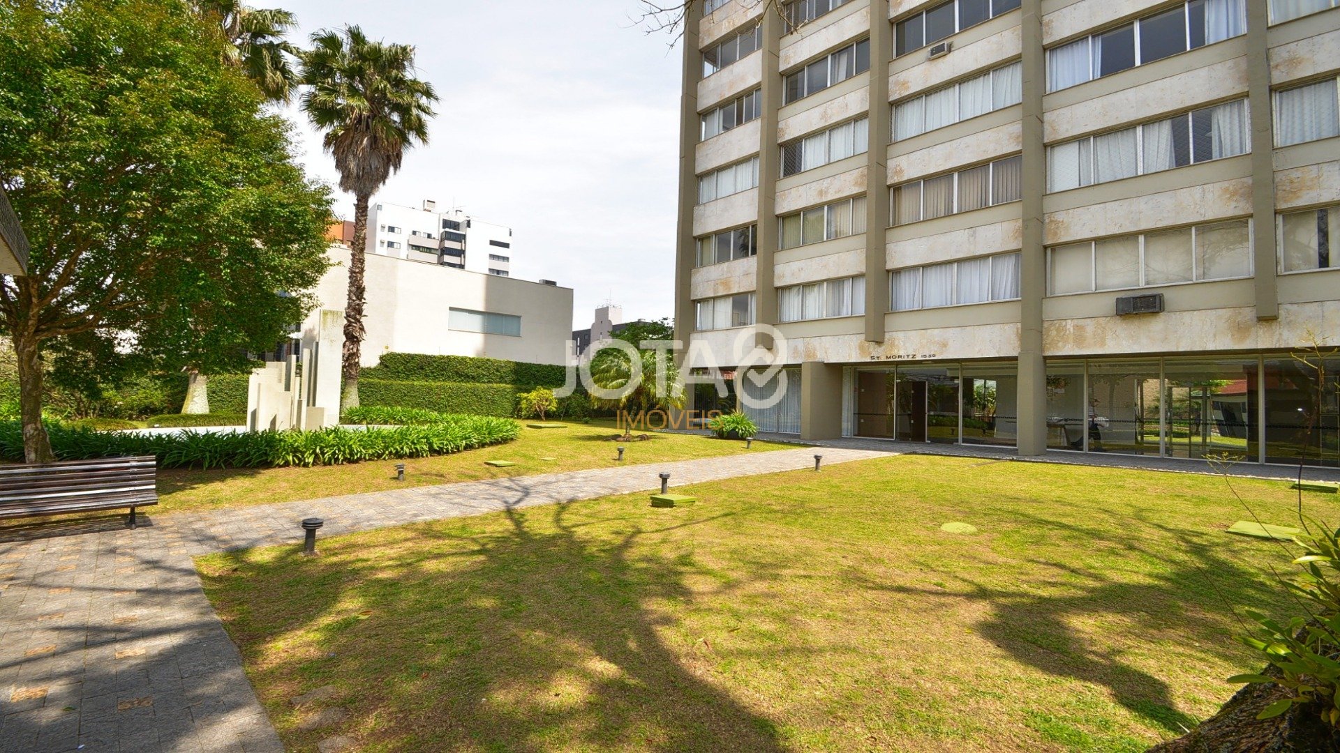 APARTAMENTO IMPECÁVEL NO BATEL SOHO 3 QUARTOS